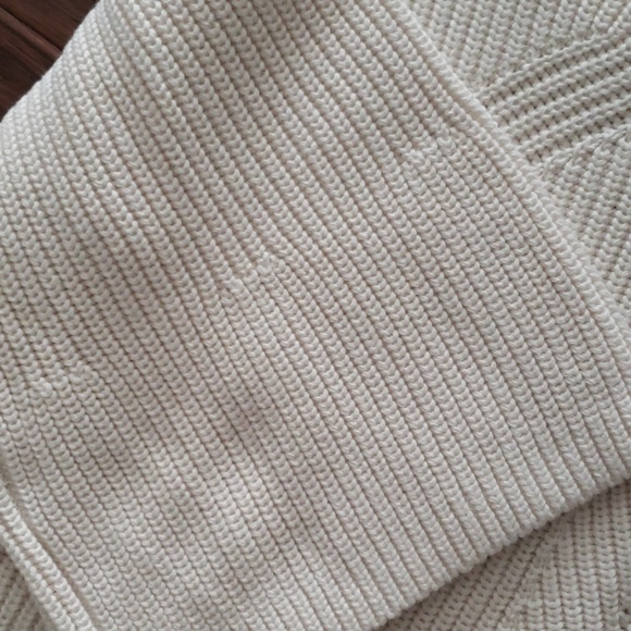 Sweater - Picture 3 of 4